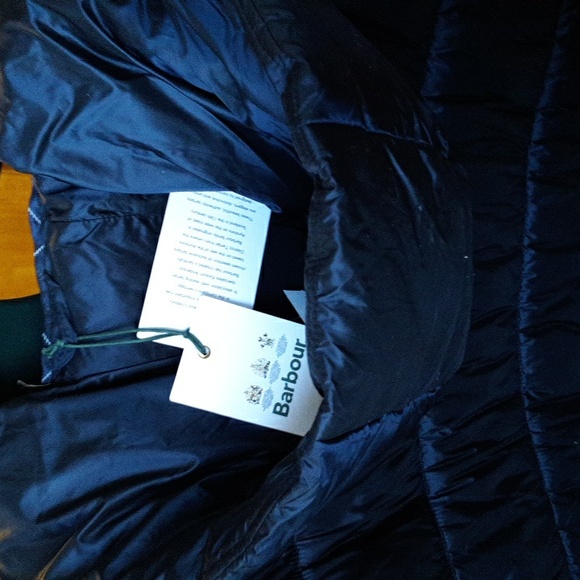 NWT Barbour Puffer Jacket - Picture 9 of 10